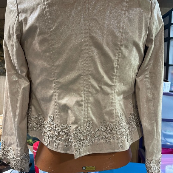 Very Vera Jacket - Picture 5 of 6